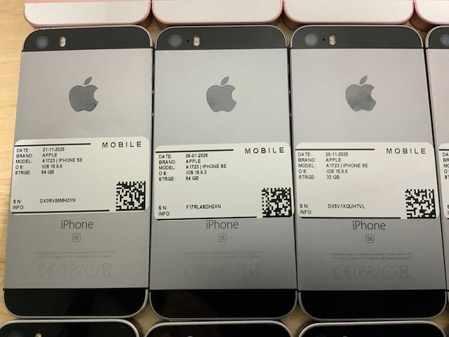 Apple iphone se | a1723 mobiele telefoon (27x) - afbeelding 14 van  16