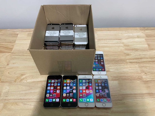 Apple iphone se smartphone (19x) - afbeelding 1 van  12