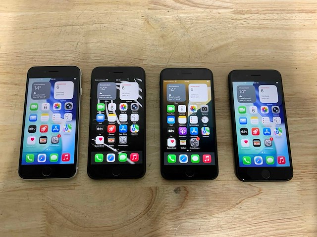 Apple iphone se2 a2783/a2296 mobiele telefoon (4x) - afbeelding 1 van  6