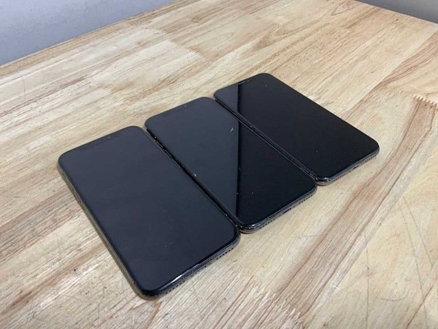 Apple iphone x a1901 mobiele telefoon (3x) - afbeelding 12 van  12
