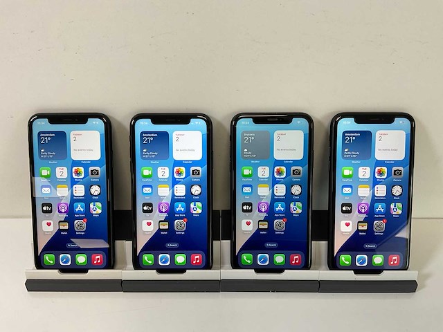 Apple iphone xr - 64 gb - black (4x) - afbeelding 1 van  6