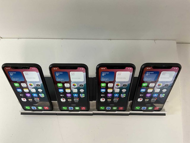 Apple iphone xr - 64 gb - black (4x) - afbeelding 2 van  5