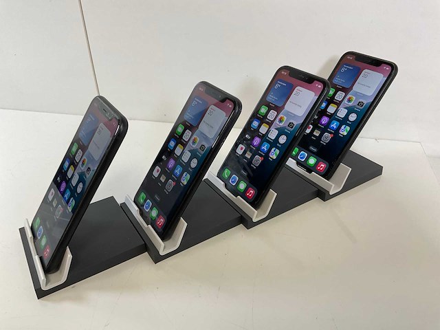 Apple iphone xr - 64 gb - black (4x) - afbeelding 3 van  5