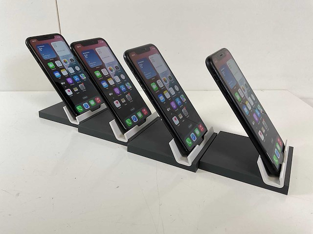 Apple iphone xr - 64 gb - black (4x) - afbeelding 4 van  5
