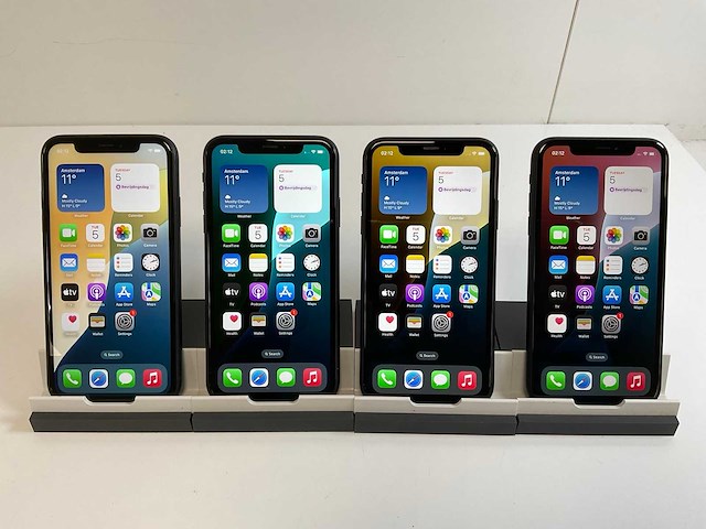 Apple iphone xr - 64 gb - black (4x) - afbeelding 1 van  5