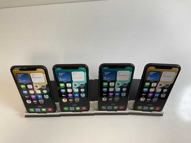 Apple iphone xr - 64 gb - black (4x) - afbeelding 2 van  5