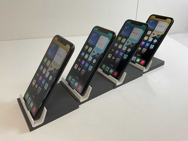 Apple iphone xr - 64 gb - black (4x) - afbeelding 4 van  5