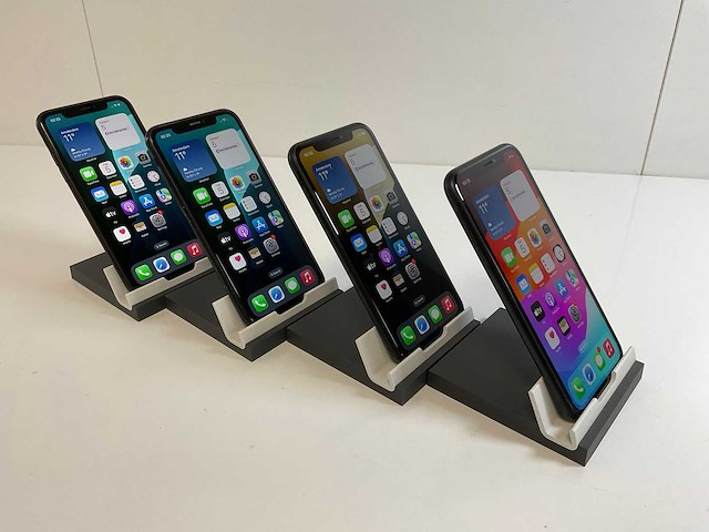 Apple iphone xr - 64 gb - black (4x) - afbeelding 3 van  5
