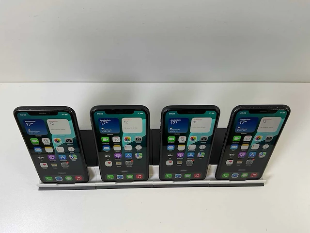 Apple iphone xr - 64 gb - black (4x) - afbeelding 1 van  5