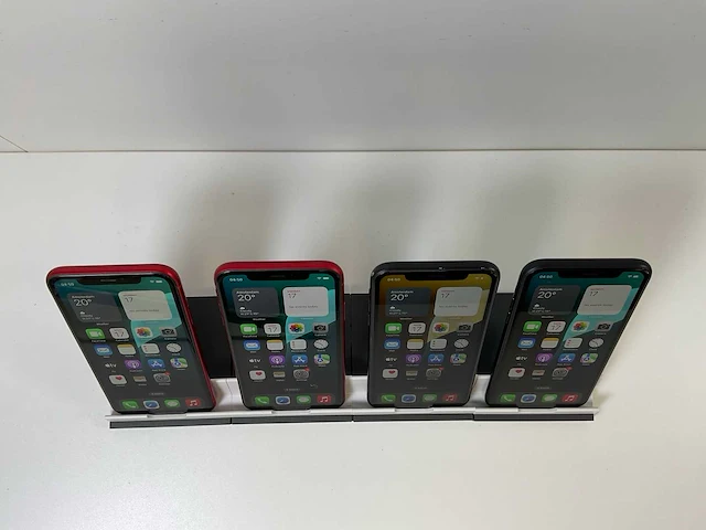Apple iphone xr - 64 gb - black (4x) - afbeelding 2 van  5