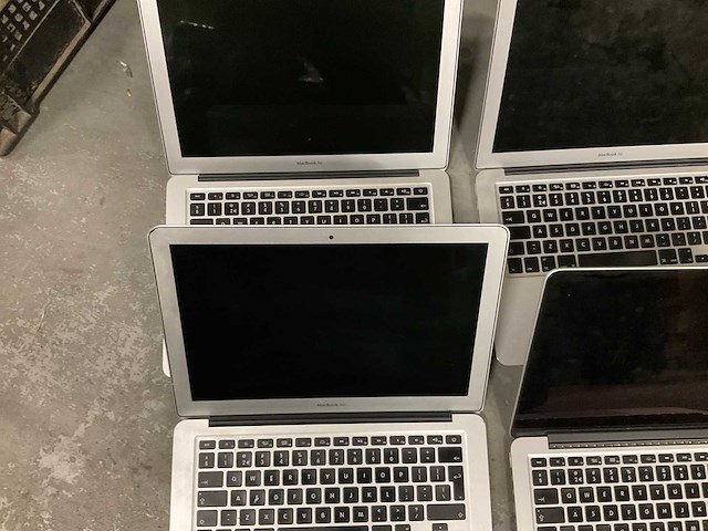 Apple laptops (4x) - afbeelding 2 van  4