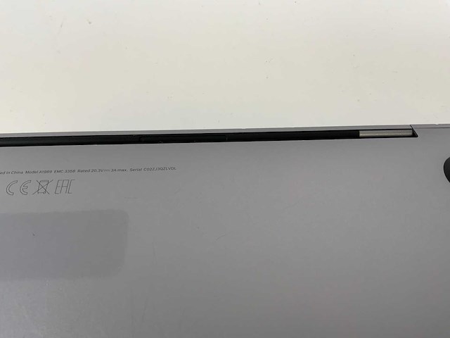 Apple macbook 13.3", core(tm) i7 8th gen, 16 gb ram, 500 gb nvme laptop - afbeelding 7 van  7