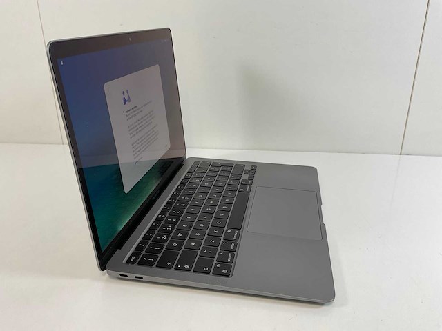 Apple macbook air 13”, apple m1, 16 gb ram, 251 gb nvme laptop - afbeelding 2 van  5