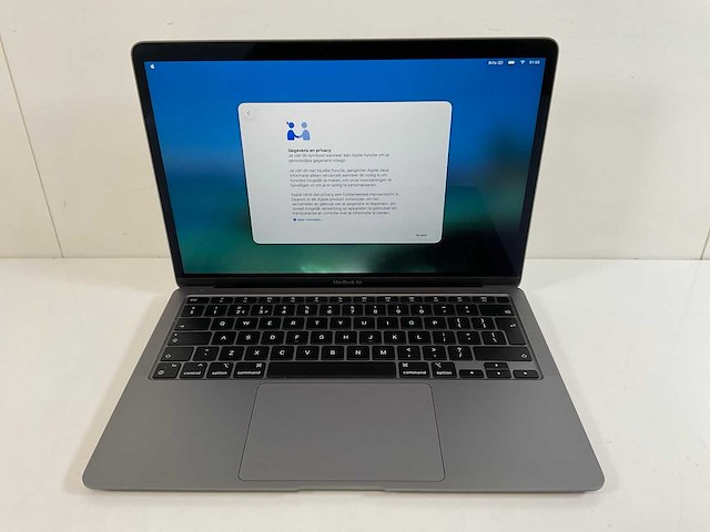 Apple macbook air 13”, apple m1, 16 gb ram, 251 gb nvme laptop - afbeelding 1 van  7