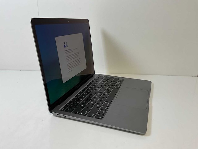 Apple macbook air 13”, apple m1, 8 gb ram, 121 gb nvme laptop - afbeelding 2 van  7