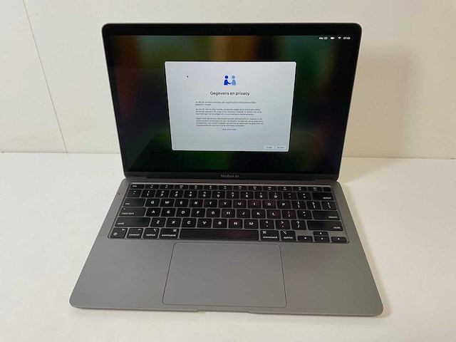 Apple macbook air 13”, apple m1, 8 gb ram, 121 gb nvme laptop - afbeelding 1 van  8