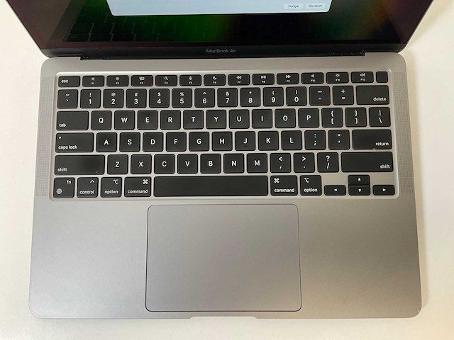 Apple macbook air 13”, apple m1, 8 gb ram, 121 gb nvme laptop - afbeelding 4 van  7