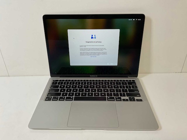 Apple macbook air 13”, apple m1, 8 gb ram, 251 gb nvme laptop - afbeelding 1 van  8