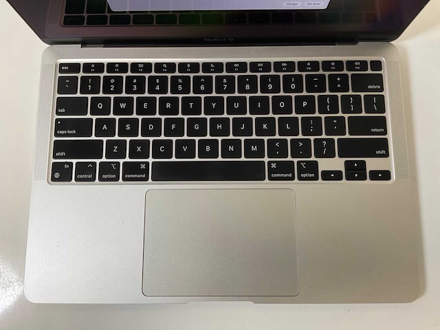 Apple macbook air 13”, apple m1, 8 gb ram, 251 gb nvme laptop - afbeelding 4 van  7