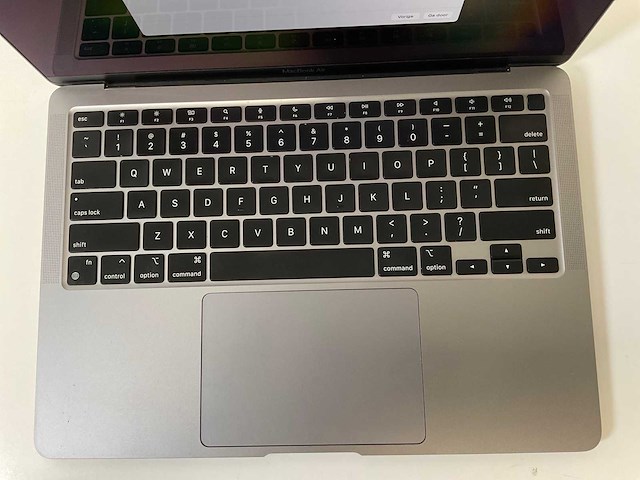 Apple macbook air 13”, apple m1, 8 gb ram, 251 gb nvme laptop - afbeelding 4 van  7