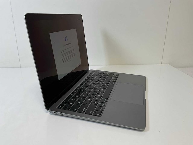 Apple macbook air 13”, apple m1, 8 gb ram, 251 gb nvme laptop - afbeelding 2 van  7