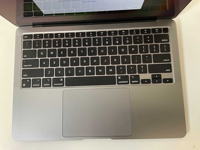 Apple macbook air 13”, apple m1, 8 gb ram, 251 gb nvme laptop - afbeelding 4 van  7