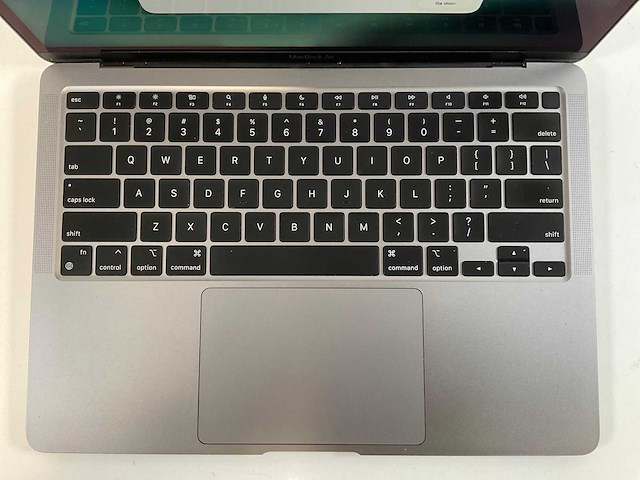 Apple macbook air 13”, apple m1, 8 gb ram, 251 gb nvme laptop - afbeelding 4 van  8