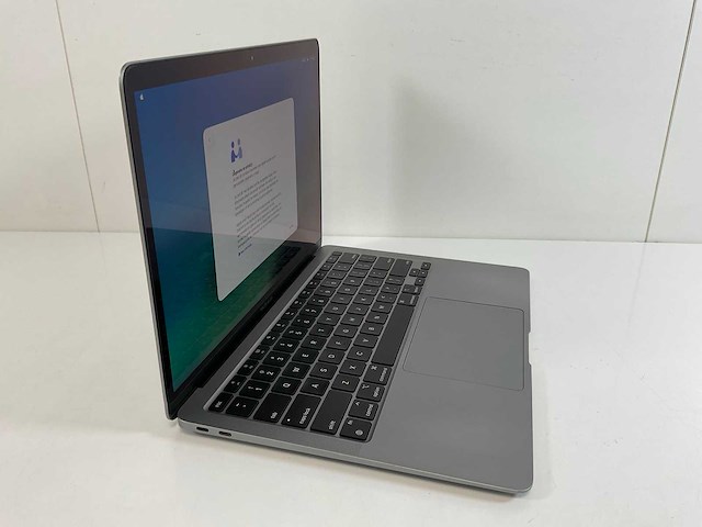 Apple macbook air 13”, apple m1, 8 gb ram, 251 gb nvme laptop - afbeelding 2 van  7