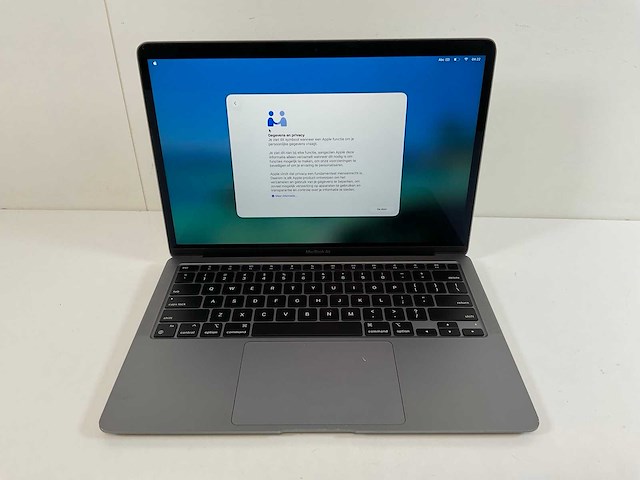 Apple macbook air 13”, apple m1, 8 gb ram, 251 gb nvme laptop - afbeelding 1 van  7