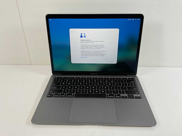 Apple macbook air 13”, apple m1, 8 gb ram, 251 gb nvme laptop - afbeelding 1 van  8