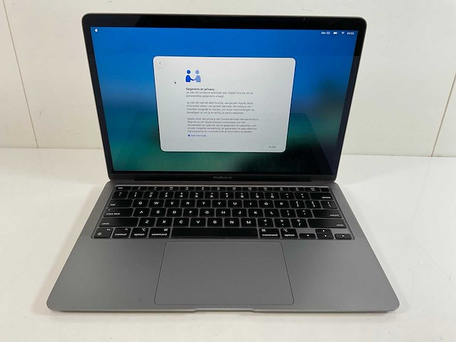 Apple macbook air 13”, apple m1, 8 gb ram, 251 gb nvme laptop - afbeelding 1 van  7