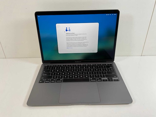 Apple macbook air 13”, apple m1, 8 gb ram, 251 gb nvme laptop - afbeelding 1 van  9