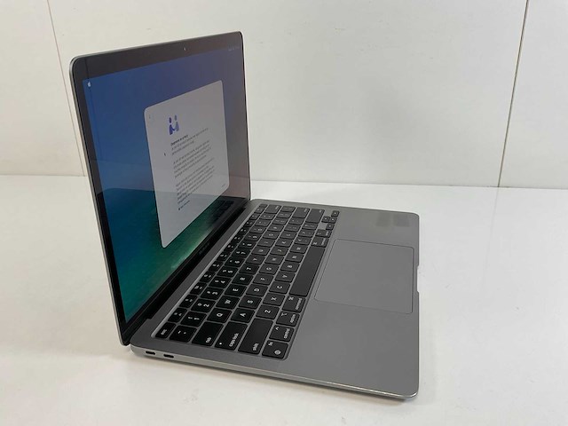Apple macbook air 13”, apple m1, 8 gb ram, 251 gb nvme laptop - afbeelding 2 van  7