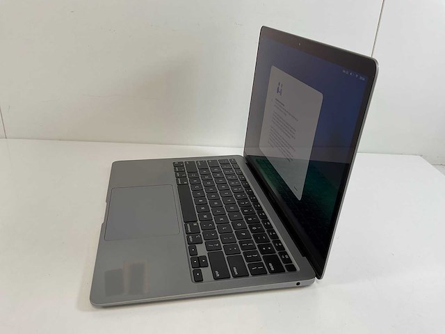 Apple macbook air 13”, apple m1, 8 gb ram, 251 gb nvme laptop - afbeelding 3 van  7