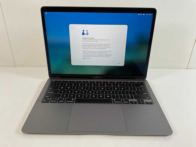 Apple macbook air 13”, apple m1, 8 gb ram, 251 gb nvme laptop - afbeelding 1 van  7