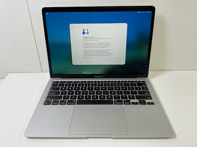 Apple macbook air 13”, apple m1, 8 gb ram, 251 gb nvme laptop - afbeelding 1 van  6