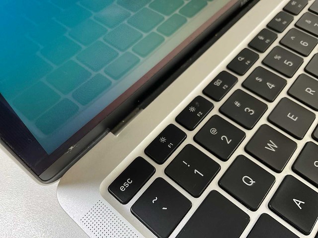 Apple macbook air 13”, apple m1, 8 gb ram, 251 gb nvme laptop - afbeelding 3 van  3
