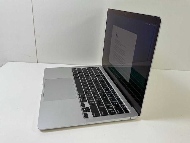 Apple macbook air 13”, apple m1, 8 gb ram, 251 gb nvme laptop - afbeelding 3 van  7