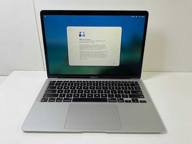 Apple macbook air 13”, apple m1, 8 gb ram, 251 gb nvme laptop - afbeelding 1 van  6