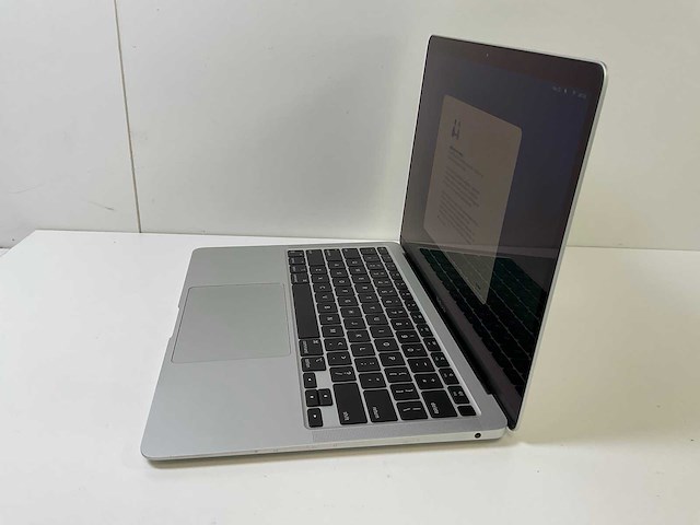 Apple macbook air 13”, apple m1, 8 gb ram, 251 gb nvme laptop - afbeelding 3 van  6