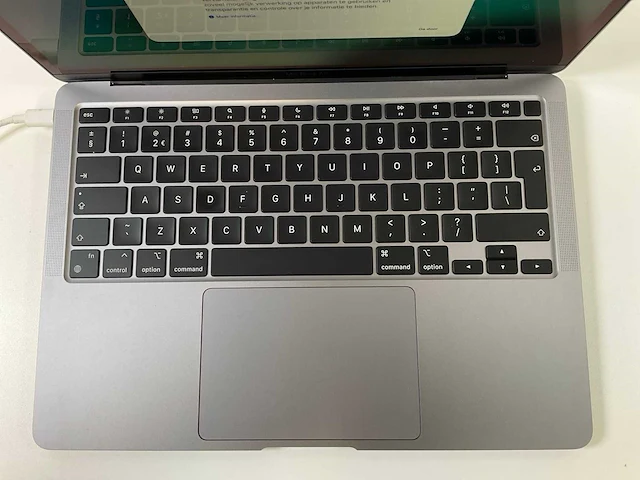 Apple macbook air 13”, apple m1, 8 gb ram, 251 gb nvme laptop - afbeelding 4 van  7