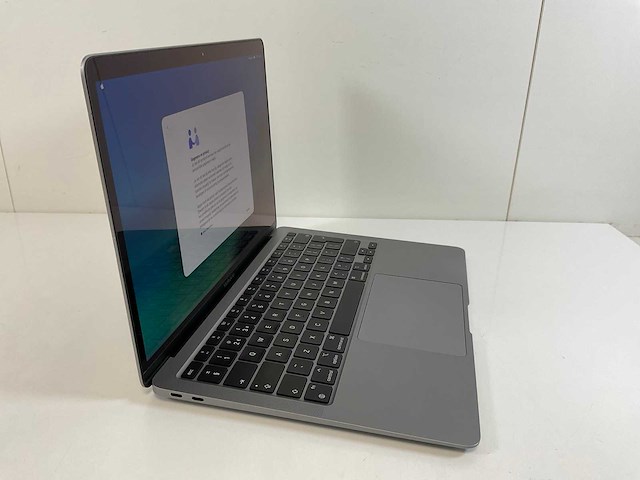 Apple macbook air 13”, apple m1, 8 gb ram, 256 gb nvme laptop - afbeelding 2 van  6