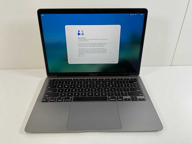 Apple macbook air 13”, apple m1, 8 gb ram, 256 gb nvme laptop - afbeelding 1 van  7
