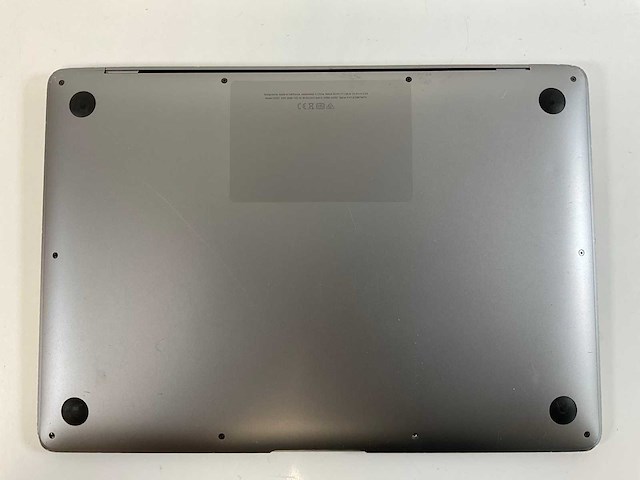 Apple macbook air 13”, apple m1, 8 gb ram, 256 gb nvme laptop - afbeelding 2 van  5