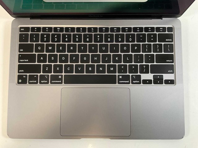 Apple macbook air 13”, apple m1, 8 gb ram, 256 gb nvme laptop - afbeelding 4 van  9