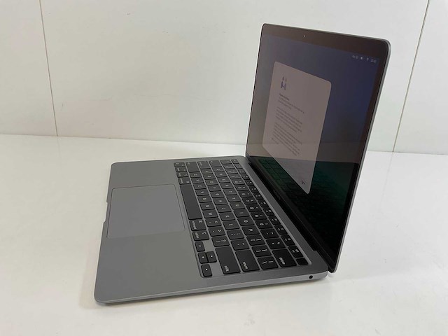 Apple macbook air 13”, apple m1, 8 gb ram, 256 gb nvme laptop - afbeelding 2 van  3