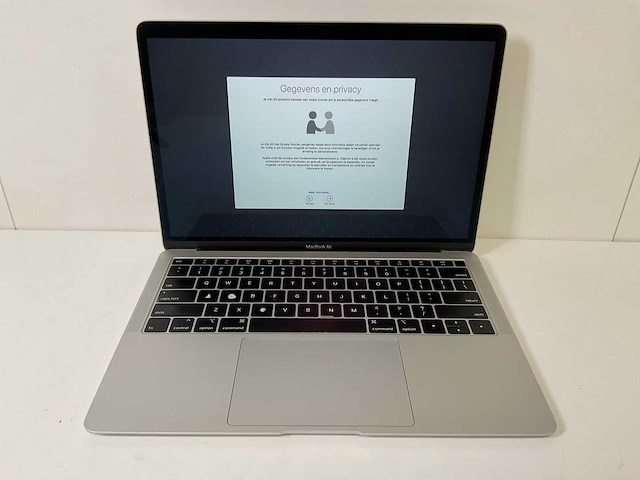 Apple macbook air 13”, core(tm) i5 8th gen, 16 gb, 500 gb nvme laptop - afbeelding 1 van  7