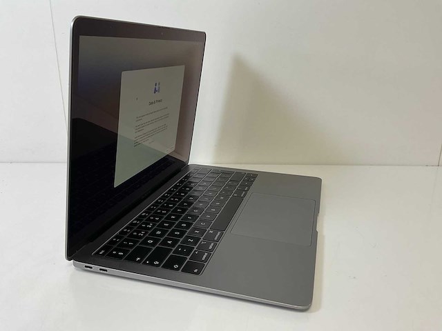Apple macbook air 13”, dual-core intel i5, 8 gb ram, 251 gb nvme laptop - afbeelding 2 van  5