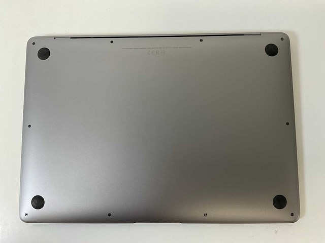 Apple macbook air 13”, dual-core intel i5, 8 gb ram, 251 gb nvme laptop - afbeelding 4 van  5
