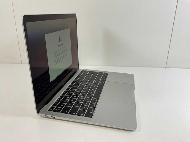 Apple macbook air 13”, dualcore i5, 8 gb ram, 256 gb nvme laptop - afbeelding 2 van  7